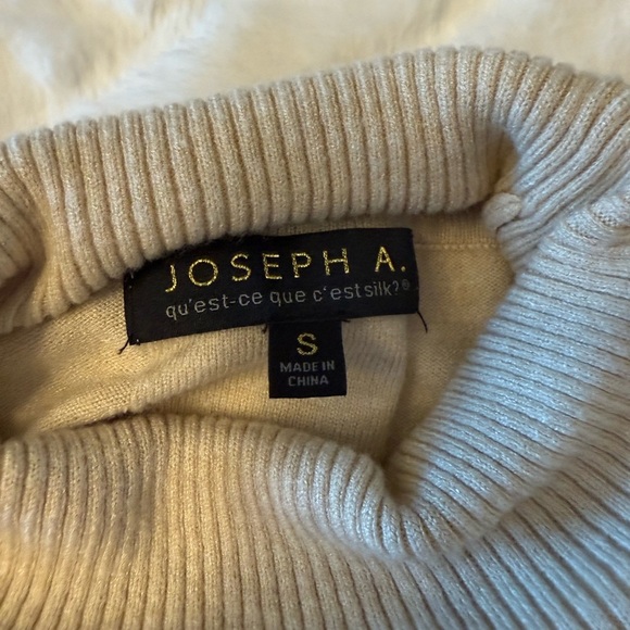 Joseph A Oatmeal Heather Turtleneck Sweater NWT Size Small - Picture 5 of 10